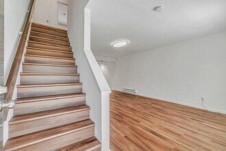 38627 Cherry Ln in Fremont, CA - Foto de edificio - Building Photo