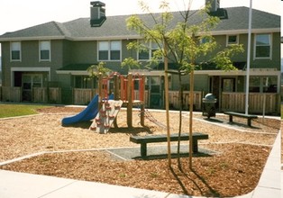 Greenridge in South San Francisco, CA - Foto de edificio - Building Photo