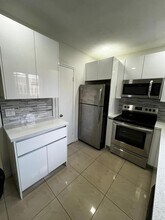 2461 Polk St in Hollywood, FL - Foto de edificio - Building Photo