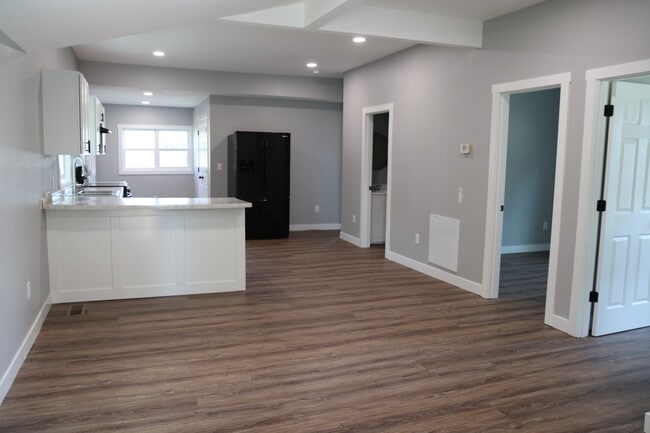 property at 708 N Ball St