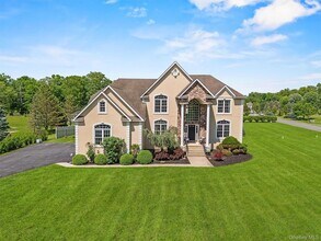 3 Kings Dr in Middletown, NY - Building Photo - Building Photo