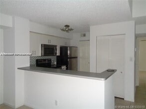 650 S Park Rd in Hollywood, FL - Building Photo - Building Photo