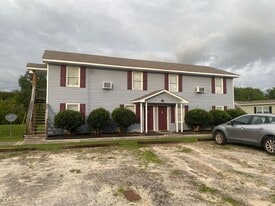 123 Calvin Ct in West Columbia, SC - Building Photo