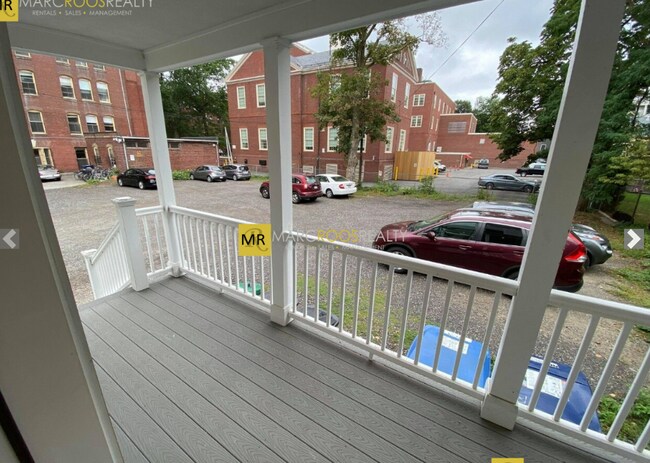 379 Harvard St in Cambridge, MA - Foto de edificio - Building Photo