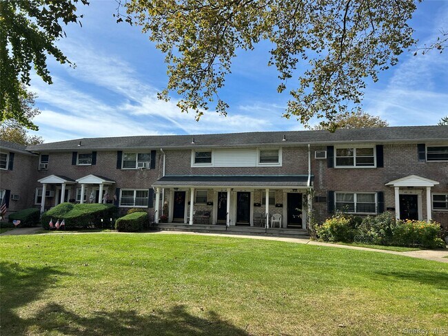 82-34 Langdale St in Queens, NY - Building Photo - Building Photo