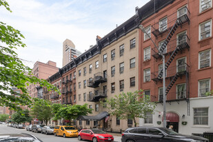 226 E 95th St in New York, NY - Building Photo