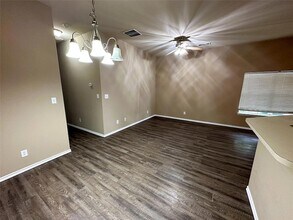 612 S Elm St in Sherman, TX - Building Photo - Building Photo