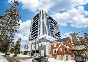 128 King St N in Waterloo, ON - Building Photo