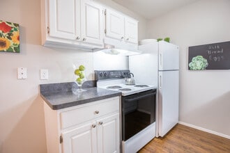 Timberlea Village in Rochester Hills, MI - Building Photo - Building Photo