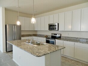 15408 W Edgemont Ave in Goodyear, AZ - Building Photo - Building Photo