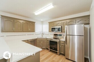 7201 E 134th Terrace in Grandview, MO - Foto de edificio - Building Photo