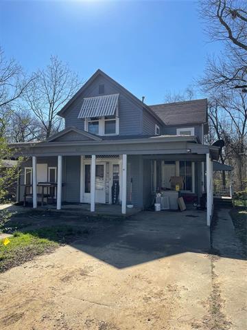 612 E Acheson St in Denison, TX - Building Photo