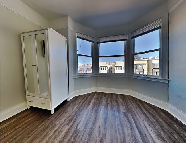 1499 California St in San Francisco, CA - Building Photo - Interior Photo