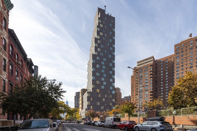 222 LES Tower + Lofts in New York, NY - Building Photo - Building Photo
