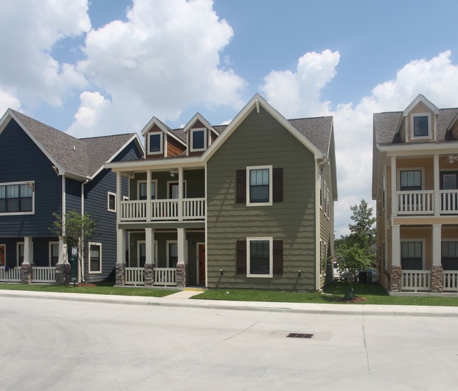 Villas at Riverbend Historical Access Apartments in Baton Rouge, LA