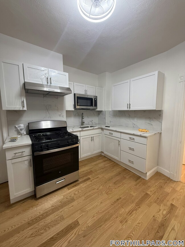 200 Highland St, Unit 3 in Boston, MA - Foto de edificio - Building Photo