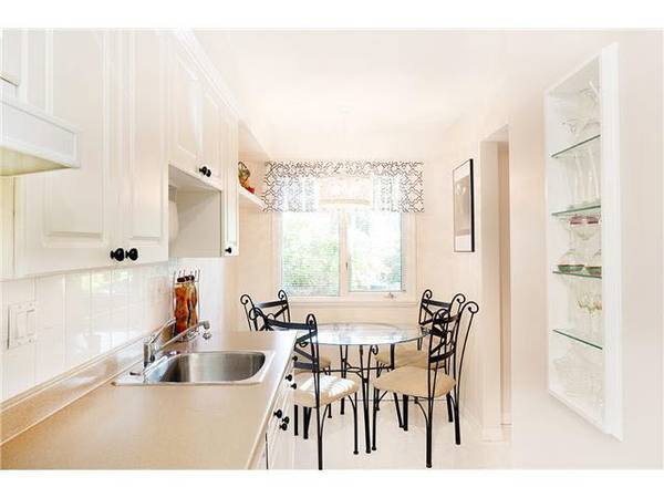 1513 Bowser Ave in North Vancouver, BC - Building Photo - Building Photo