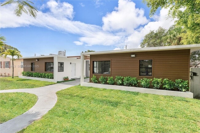 property at 1946 Pierce St