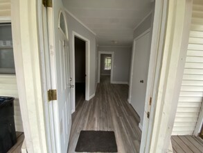 37 Getchell St, Unit 1 in Brewer, ME - Foto de edificio - Building Photo