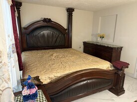 748 W Dayton Cir in Fort Lauderdale, FL - Building Photo