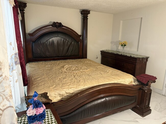 property at 748 W Dayton Cir