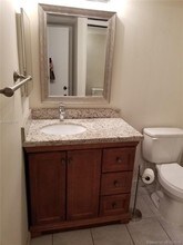 325 Lakeview Dr-Unit -20D in Weston, FL - Building Photo - Building Photo