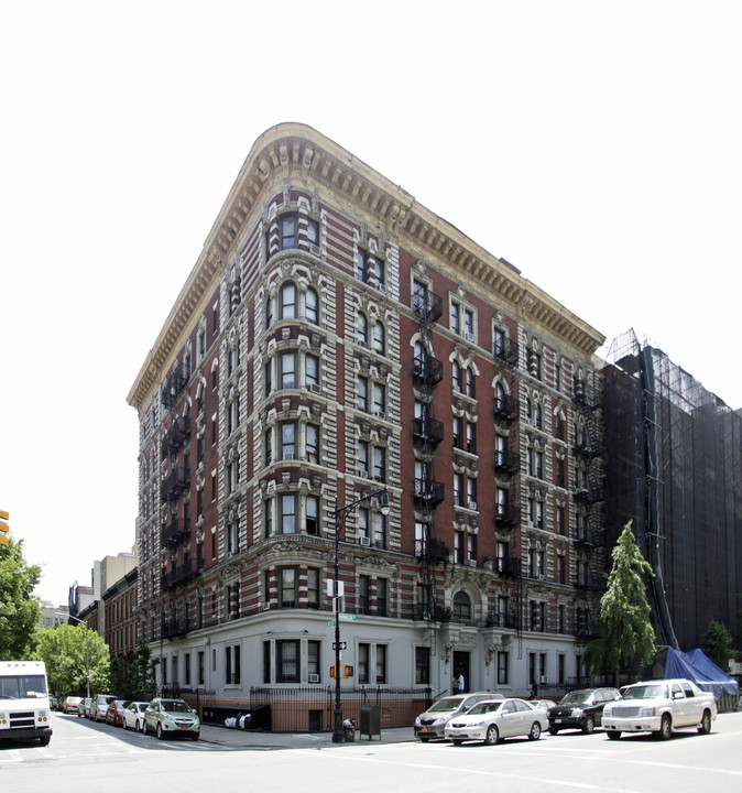 364 W 123rd St in New York, NY - Building Photo