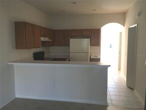 6726 Lake Camden Way in Gibsonton, FL - Building Photo - Building Photo