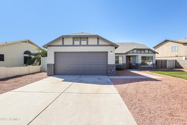6653 N 84th Ln in Glendale, AZ - Foto de edificio - Building Photo