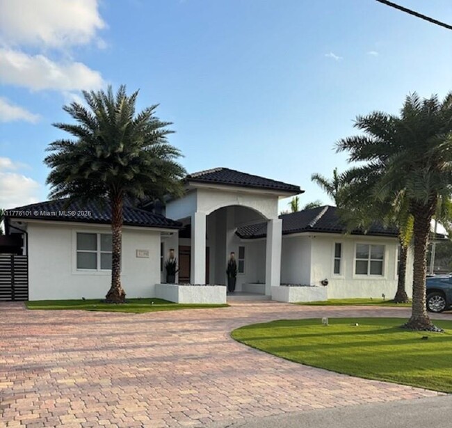 property at 11390 SW 30th St