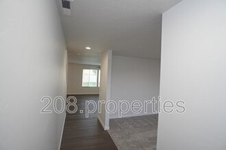 5813 W Stavros St in Meridian, ID - Building Photo - Building Photo