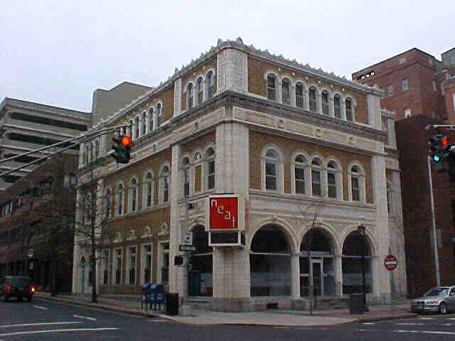 124 Temple St