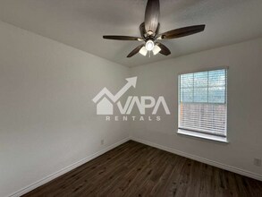 2902 Woodcliffe St in San Antonio, TX - Foto de edificio - Building Photo