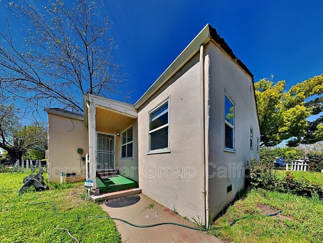 property at 3887 14th Ave