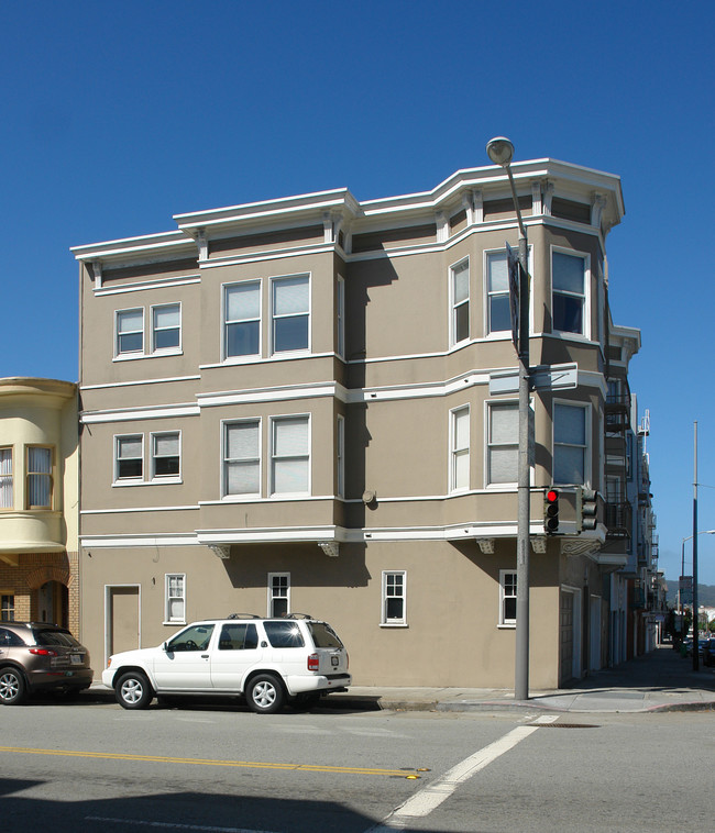 1401 Chestnut St in San Francisco, CA - Building Photo - Building Photo