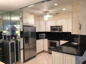 6435 Bay Club Dr in Fort Lauderdale, FL - Building Photo - Building Photo