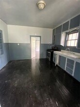 309 E Nelson St in Bowie, TX - Building Photo - Building Photo