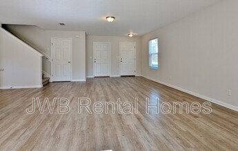 8726 Dandy Ave in Jacksonville, FL - Building Photo - Building Photo