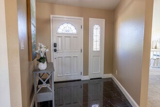 4850 Arcadia Dr in Santa Rosa, CA - Building Photo - Building Photo