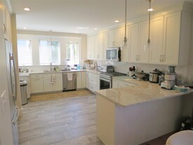 17 Dickson St, Unit 2 in Somerville, MA - Building Photo