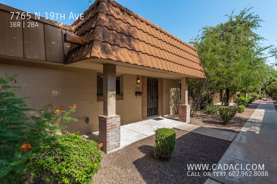 7765 N 19th Ave in Phoenix, AZ - Building Photo