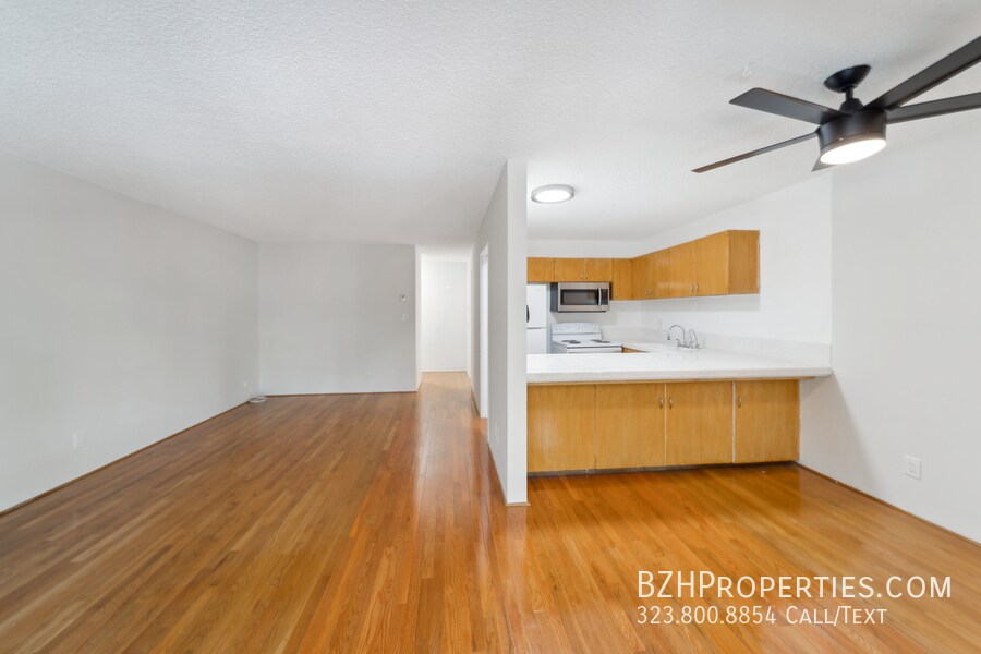 7545 Hampton Ave in West Hollywood, CA - Building Photo