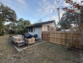 1212 NW 4th Ave in Gainesville, FL - Foto de edificio - Building Photo