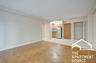 4180 N Marine Dr, Unit 310 in Chicago, IL - Foto de edificio - Building Photo