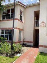 3320 Pinewalk Dr N in Margate, FL - Building Photo - Building Photo