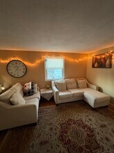 92 Sylvia St, Unit 2 in Arlington, MA - Foto de edificio - Building Photo