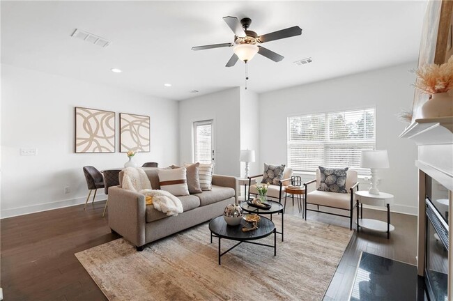 5873 Greystone Dr in Lithonia, GA - Building Photo - Building Photo