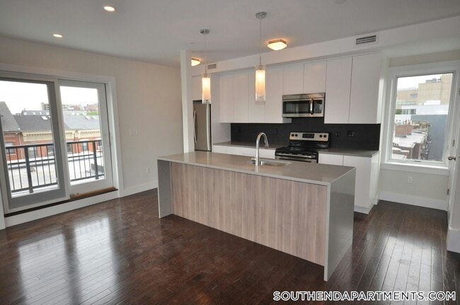 659 Massachusetts Ave in Boston, MA - Building Photo - Building Photo