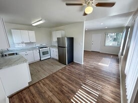 10237 Commerce Ave in Los Angeles, CA - Building Photo