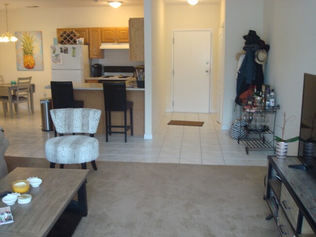 1001 Boston Post Rd in Guilford, CT - Building Photo - Building Photo